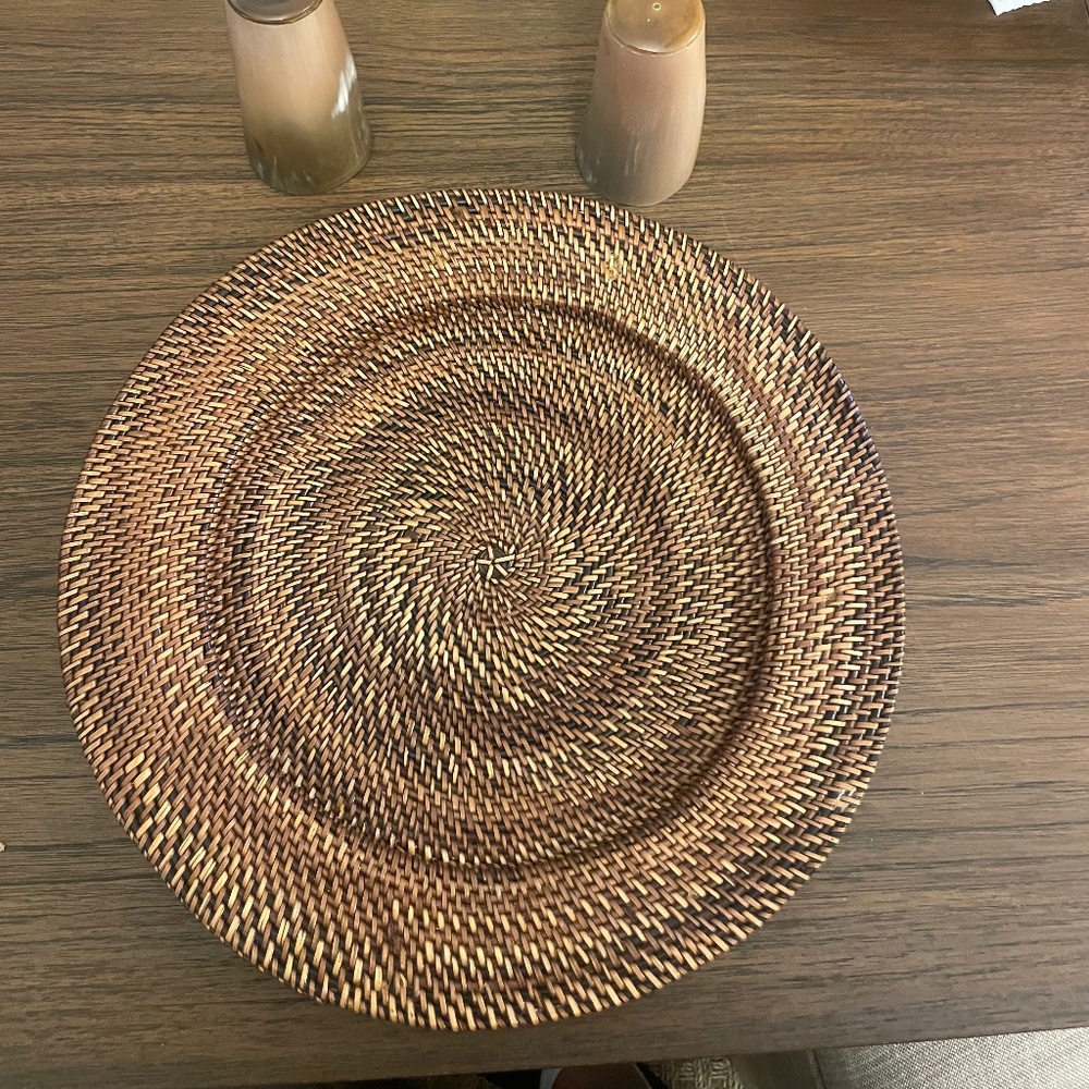 Williams Sonoma Nito Chargers Set of 12